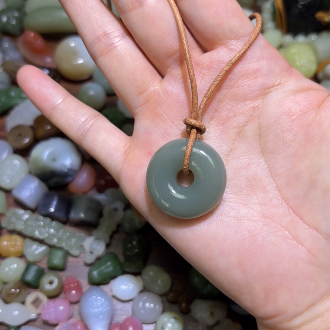 和田玉未镶嵌珠宝半成品