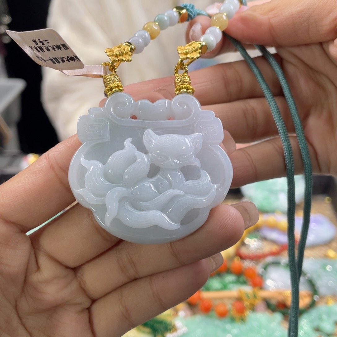 翡翠颈饰未镶嵌代编织