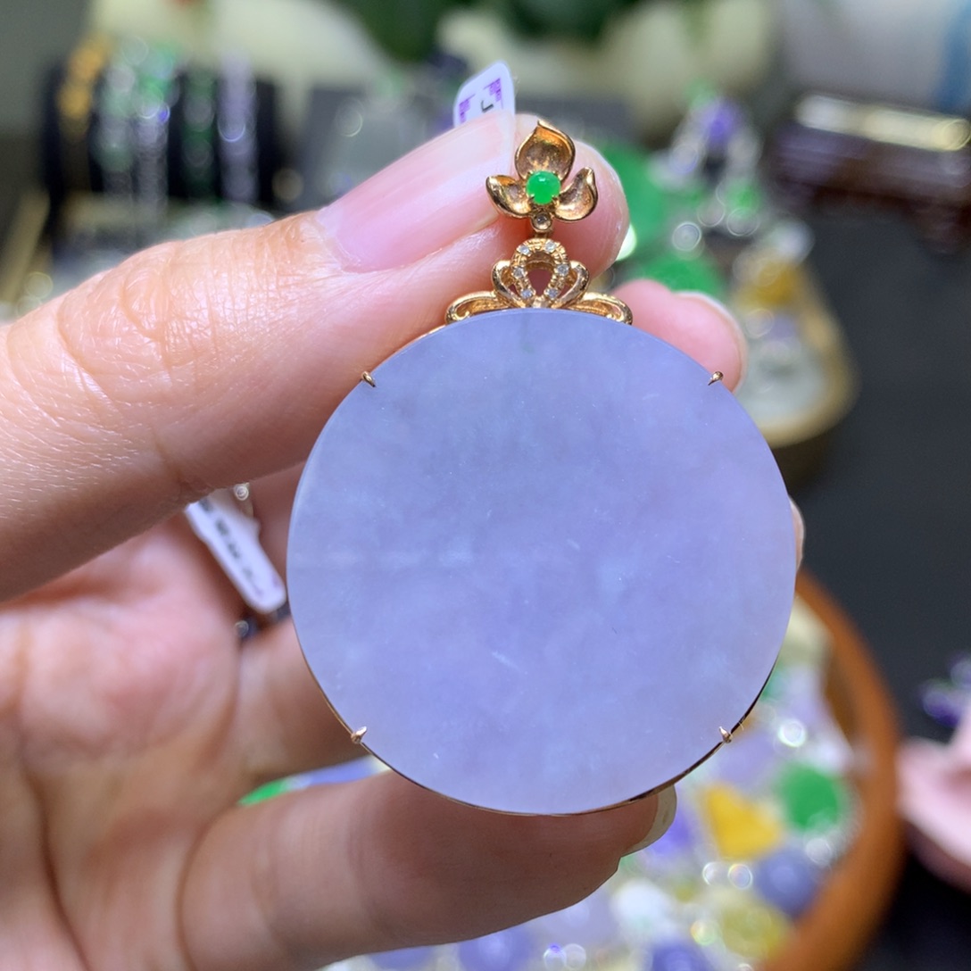 翡翠颈饰18K金镶嵌翡翠吊坠翡翠