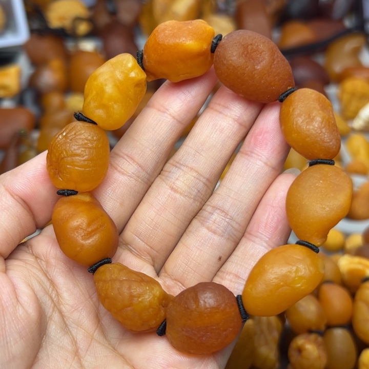 琥珀未镶嵌裸石天然蜜蜡