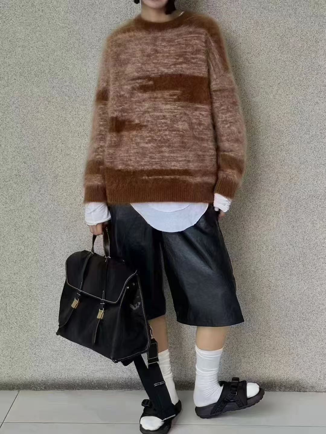 2235 拉绒套头水墨国风毛衣