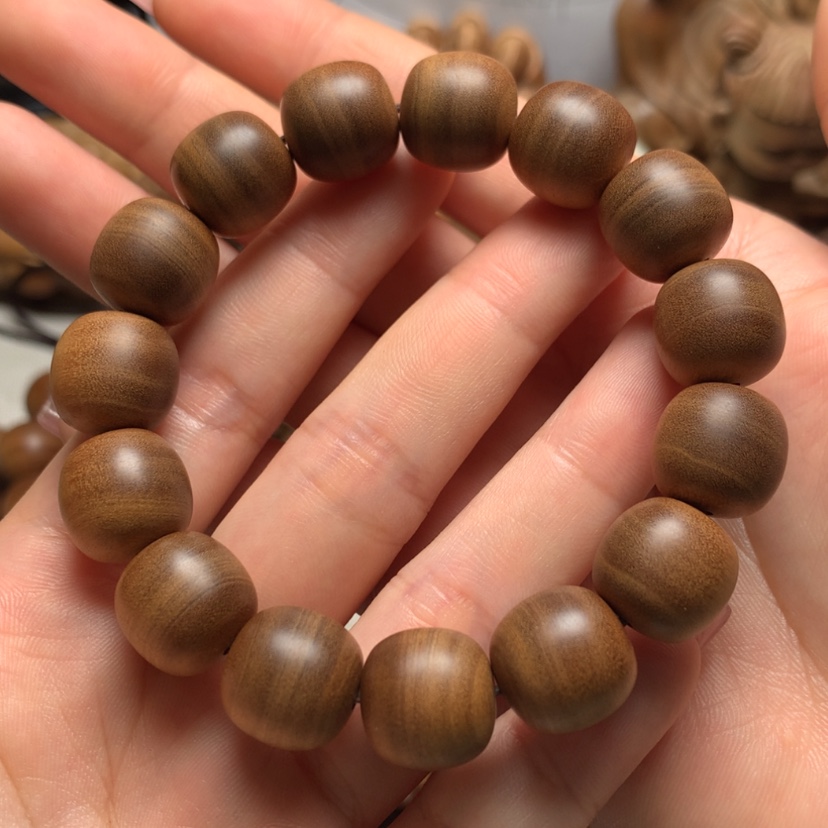 【闪购商品】檀香木手串/手链Z***B檀香手串13*14