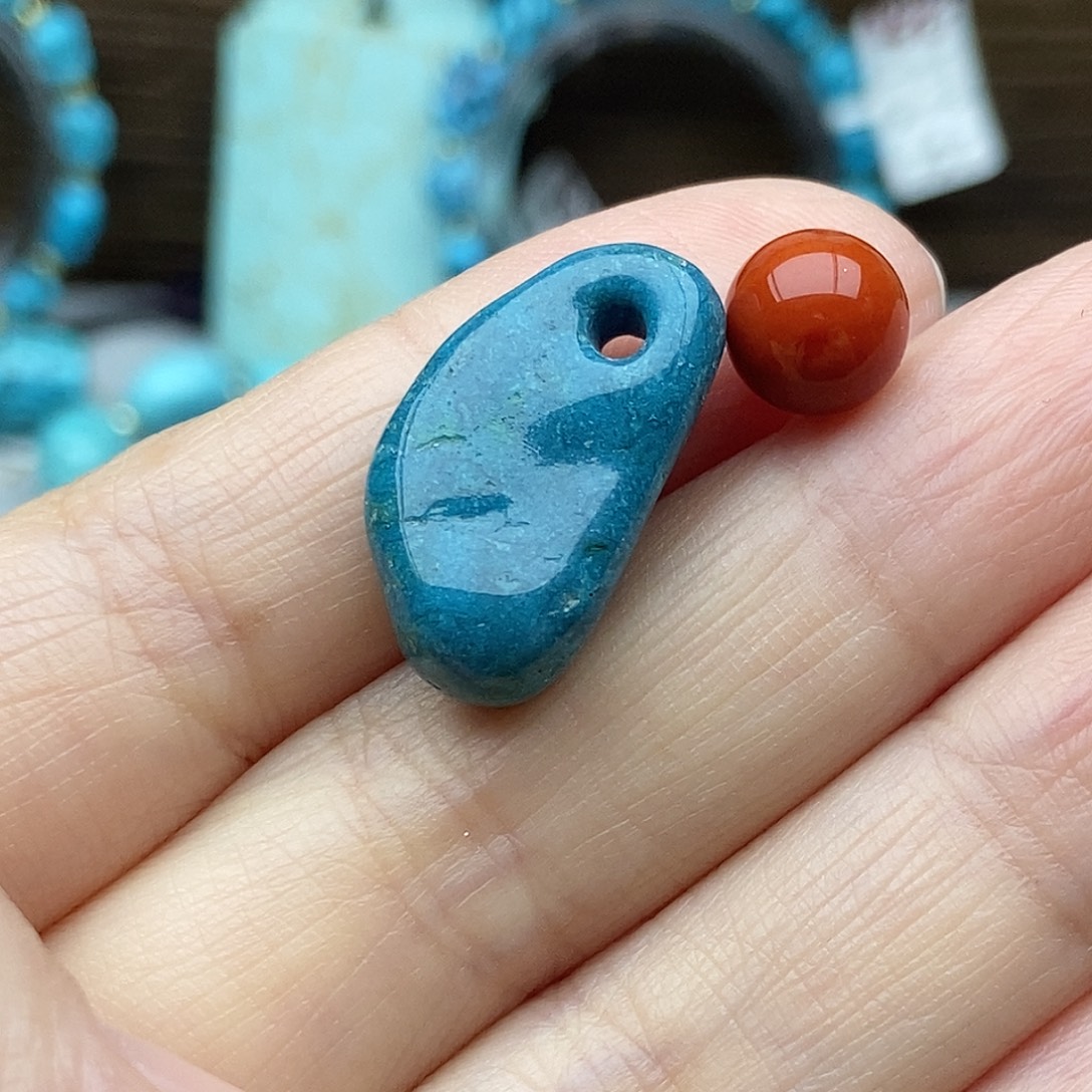 南红玛瑙未镶嵌珠宝奇石