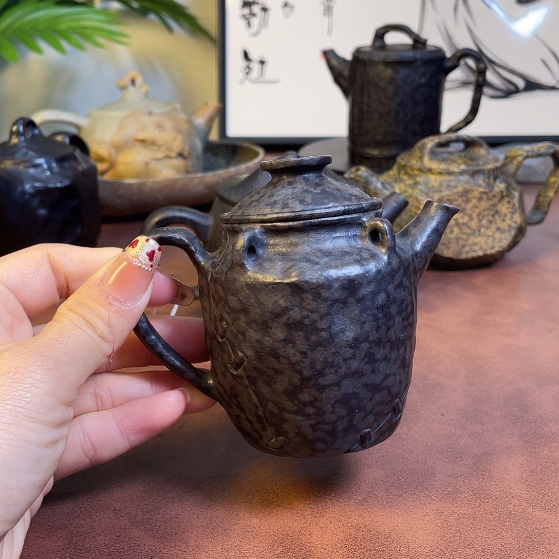庞*傅冰碛岩石壶茶具