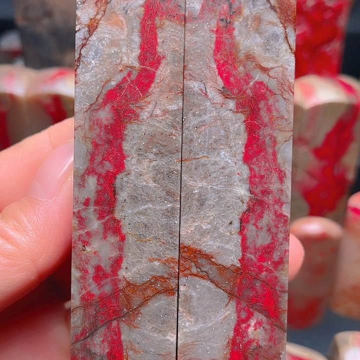 昌化鸡血石昌化鸡血石质地优良