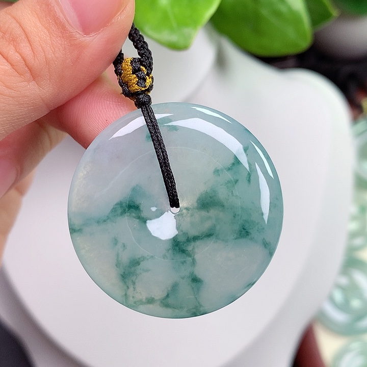 翡翠未镶嵌颈饰平安扣35.3x5.6mm