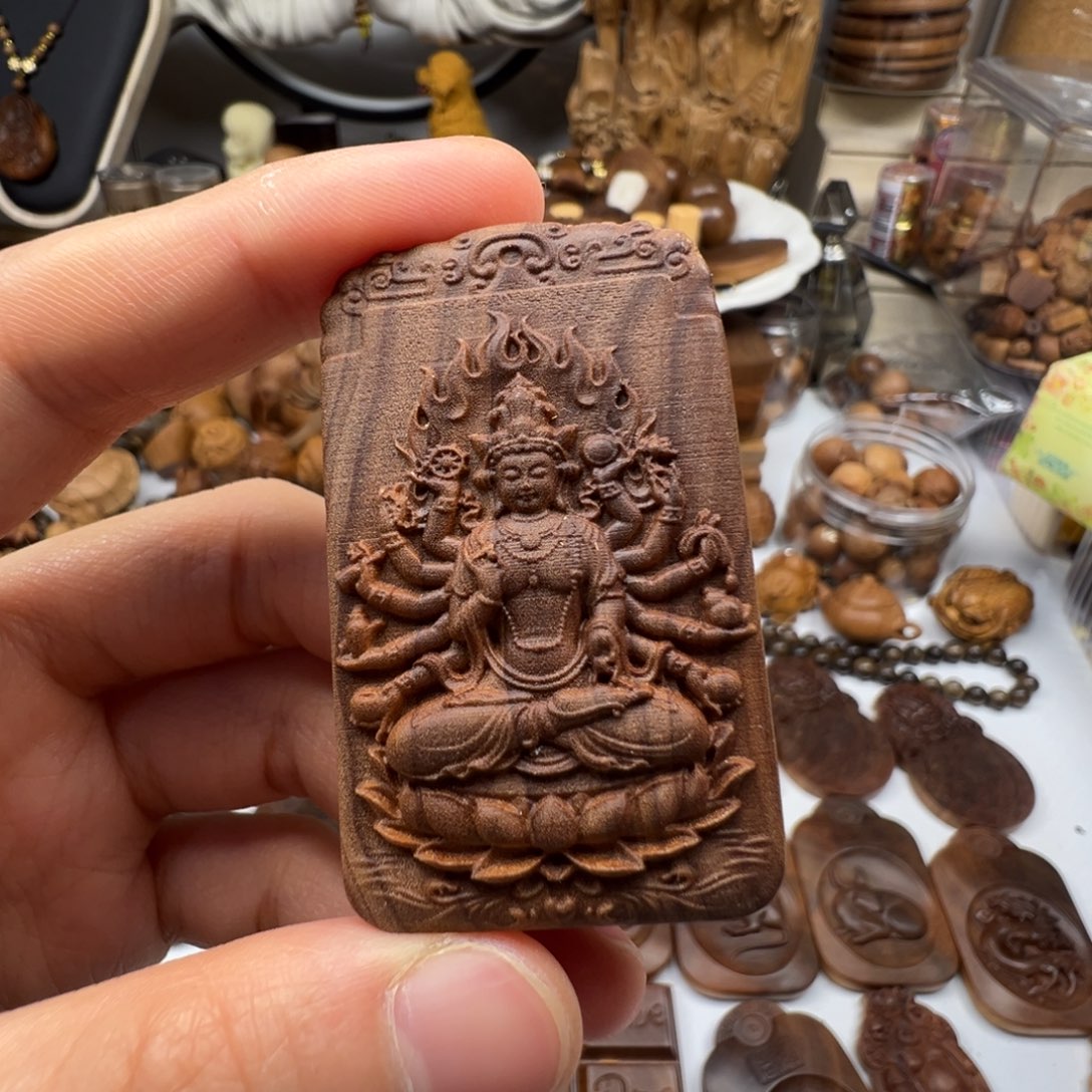 檀香木千手观音老山檀