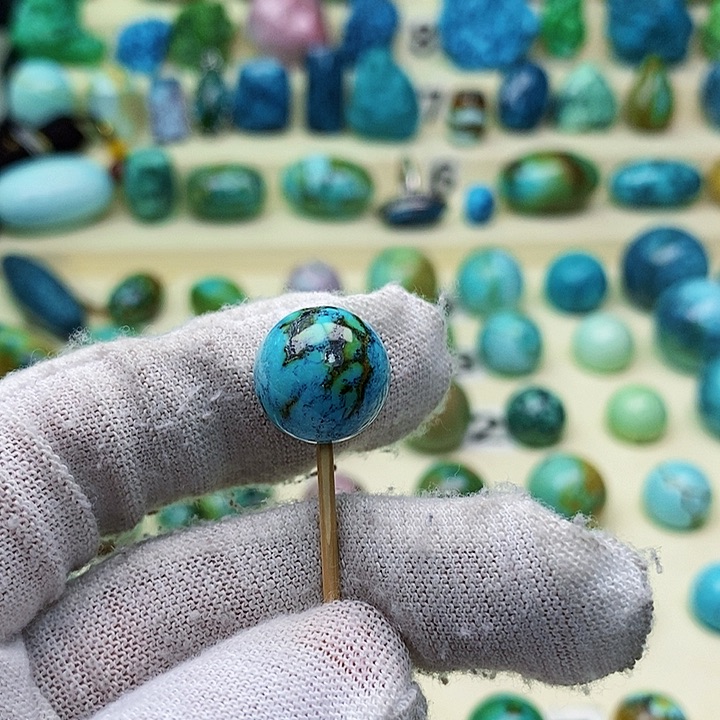 绿松石配饰未镶嵌