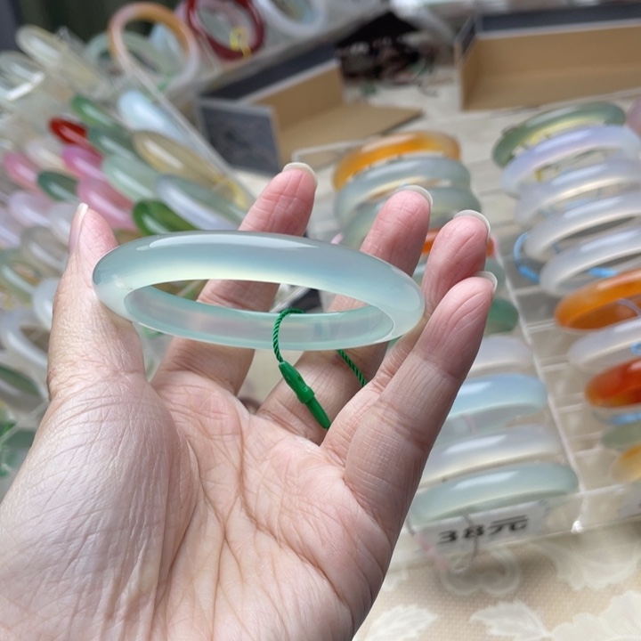 玛瑙/玉髓未镶嵌手镯54圈口