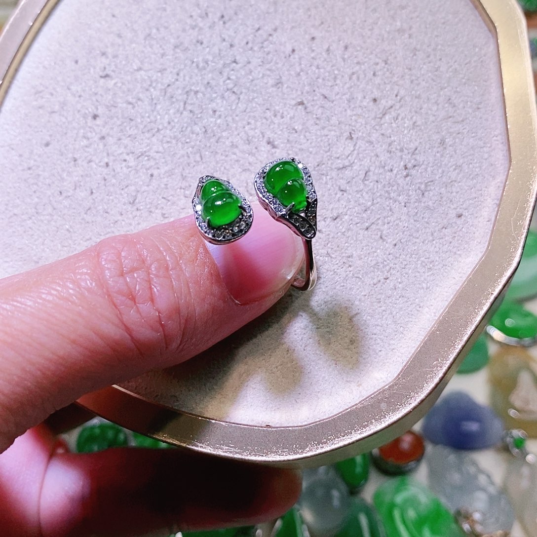 【闪购商品】翡翠挂件未镶嵌裸石