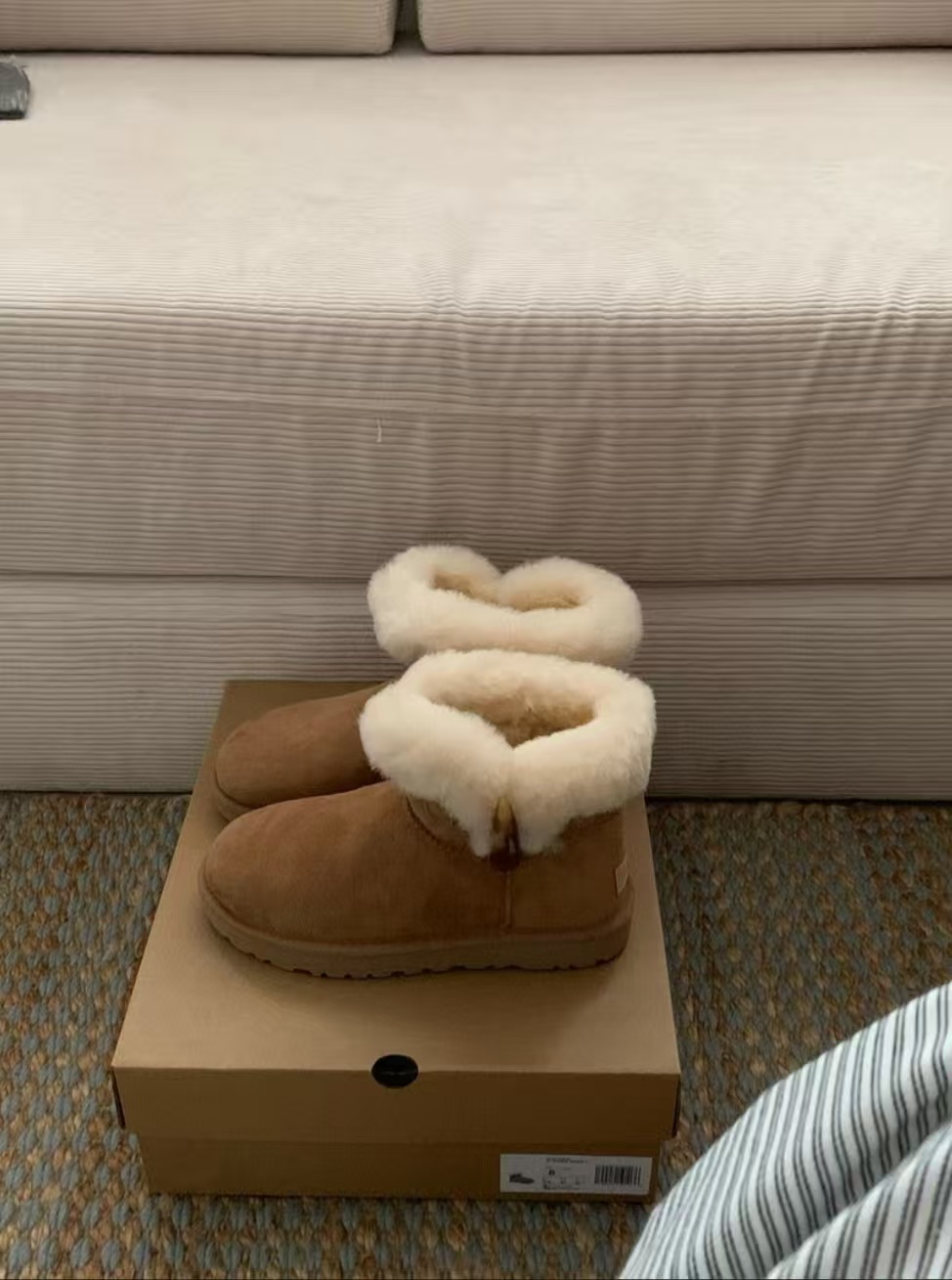 【桑坡平底一粒牛角扣】羊皮毛一体冬季时尚百搭保暖加厚雪地靴