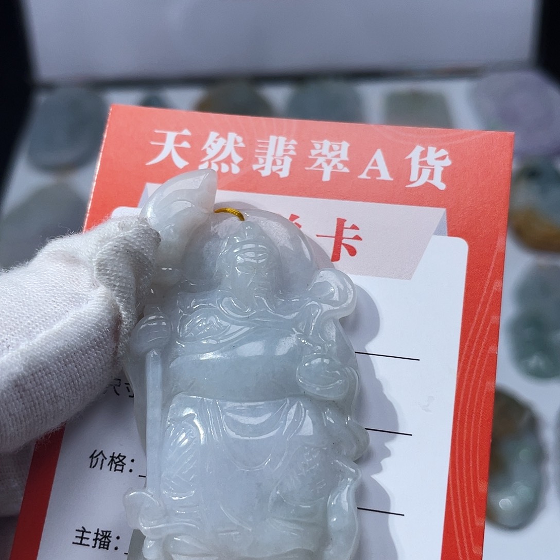 刚***哥翡翠未镶嵌颈饰翡翠1