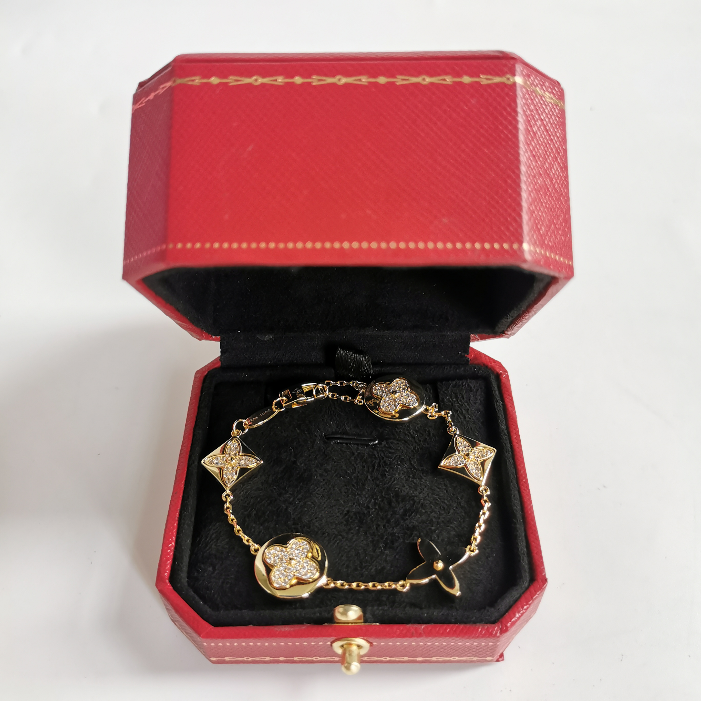 3759手链--收藏级轻奢时尚设计首饰送礼盒