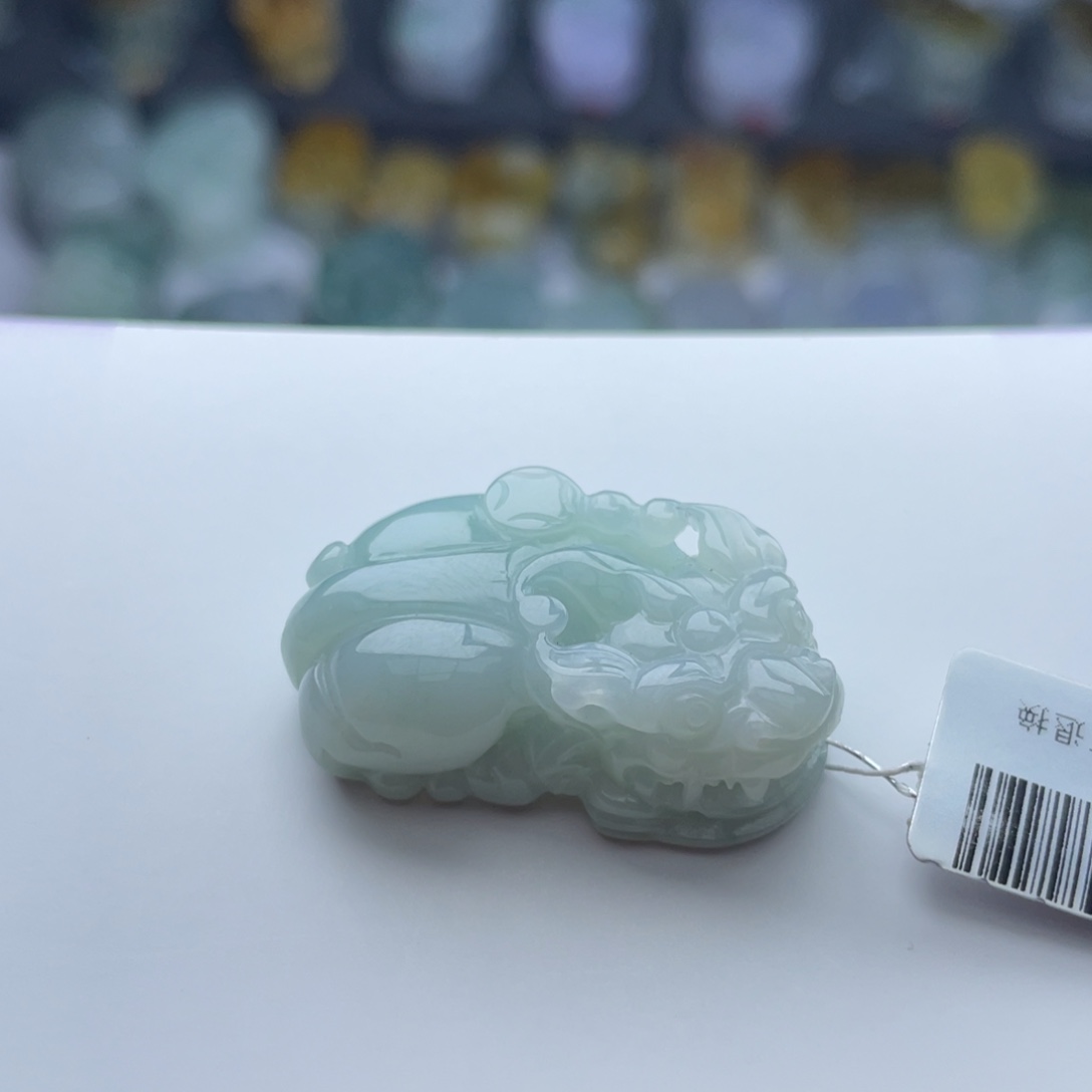 翡翠颈饰未镶嵌貔貅