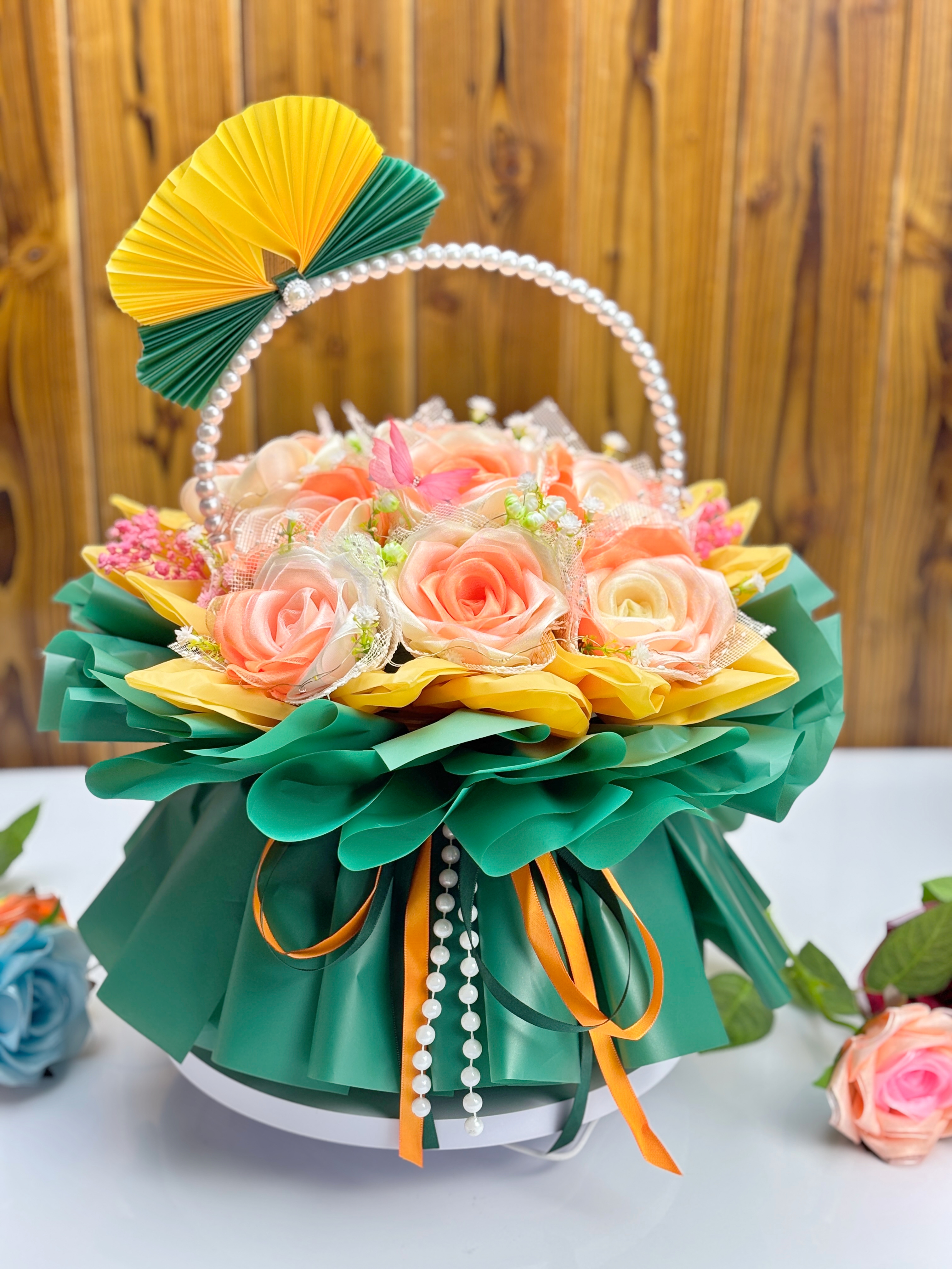 手工DIY缤纷多彩礼服花篮可定制适合插鲜花