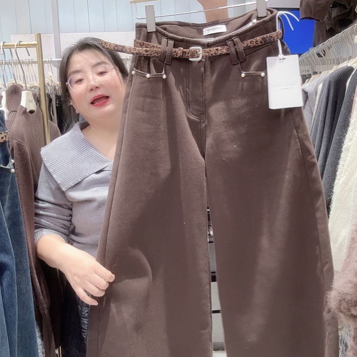 穿到140斤，真的咖啡色