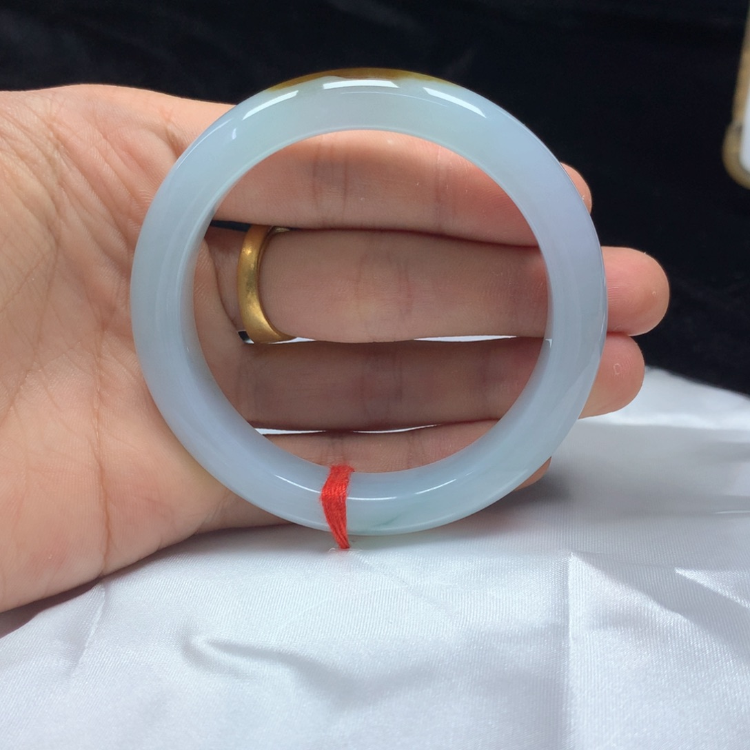 翡翠未镶嵌手镯（圆镯）54.6