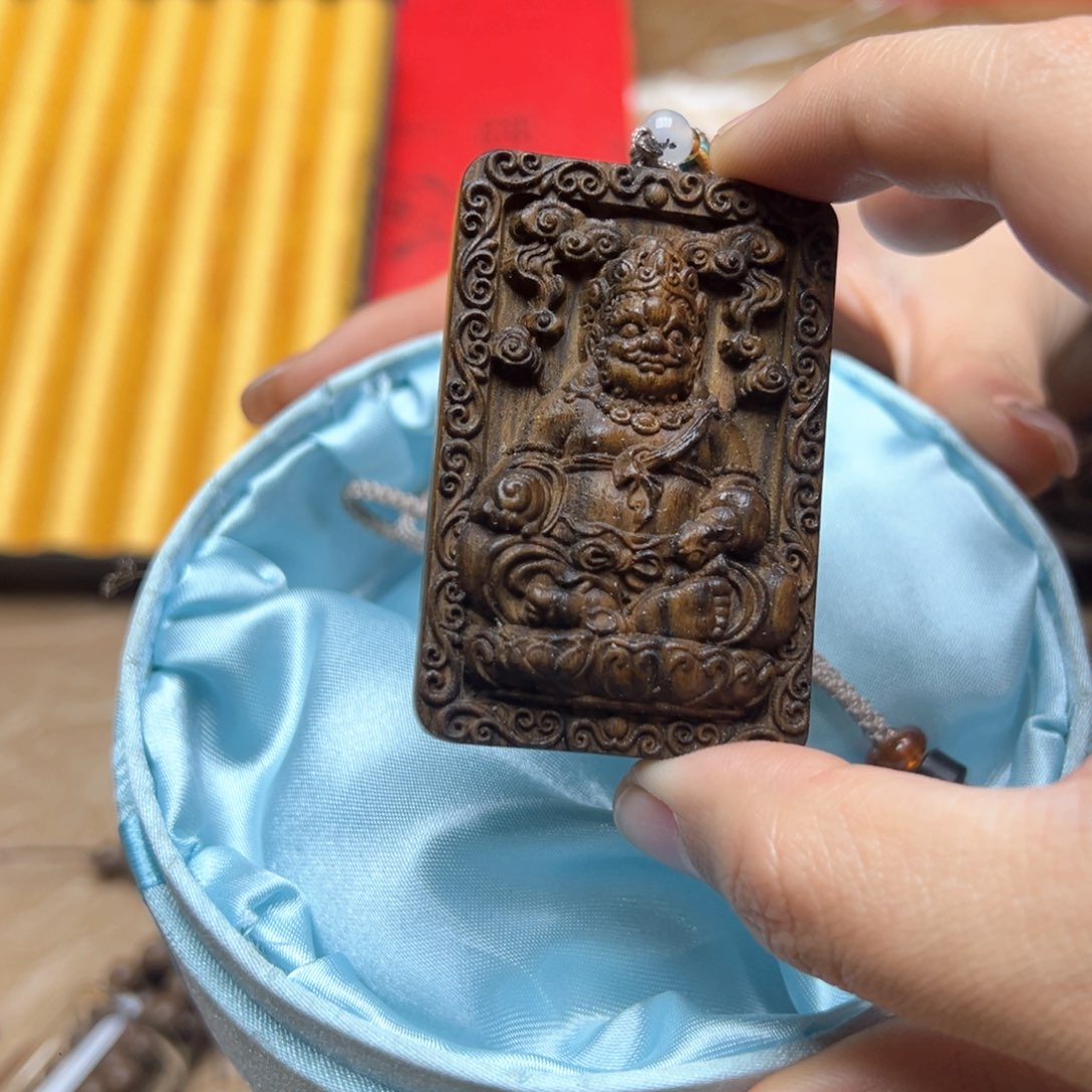 大叶紫檀（黑酸枝木类）