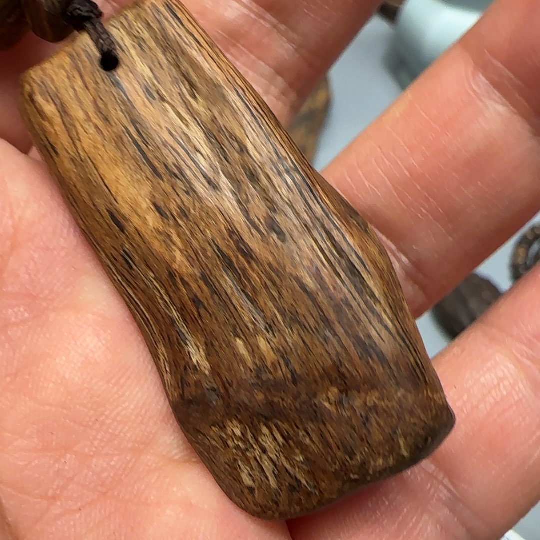 小***东沉香碎屑沉香正莱特岛99沉13.4克