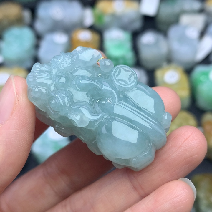 翡翠颈饰未镶嵌天然缅甸A货翡翠貔貅吊坠