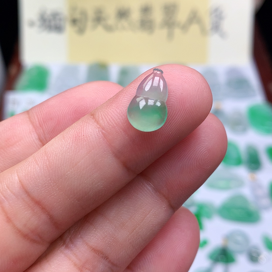 翡翠裸石缅甸天然A货翡翠冰种葫芦