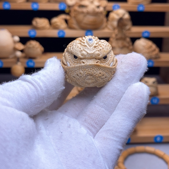 问*竹根雕纯手工制作的