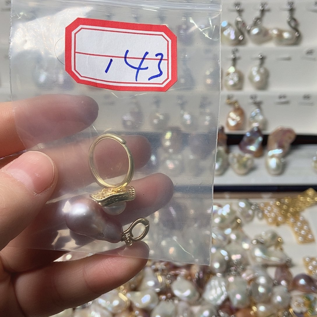 淡水珍珠吊坠银S925镶嵌