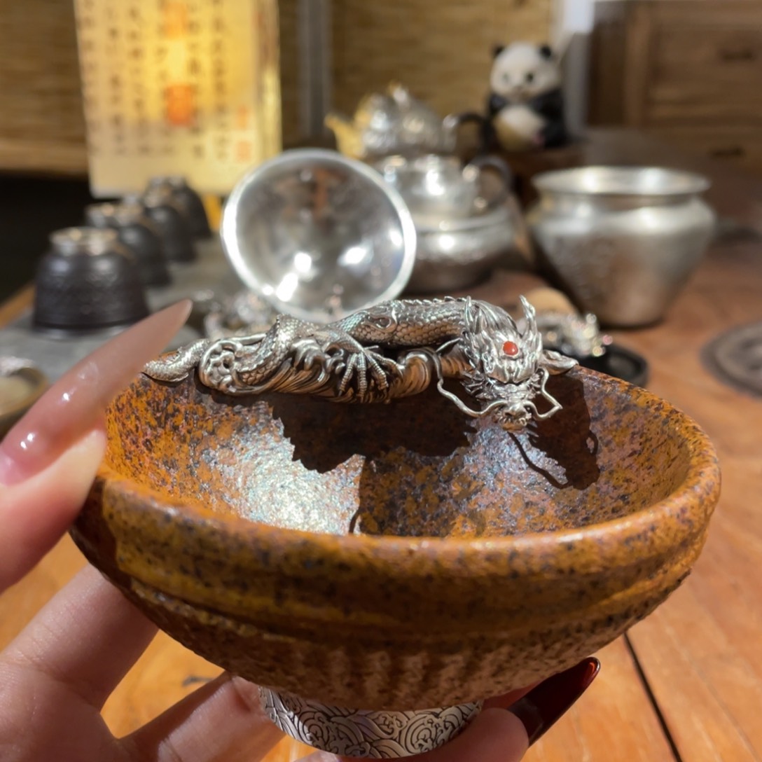 q****r顺丰快递包邮茶空间