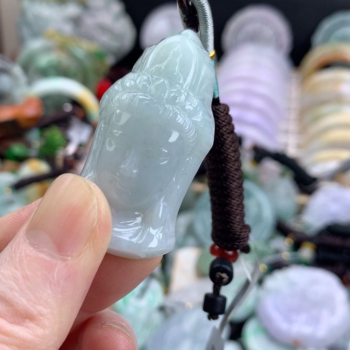 翡翠颈饰未镶嵌吊坠