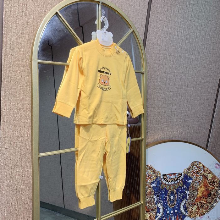 N156孕妇宝宝黄色秋衣套装