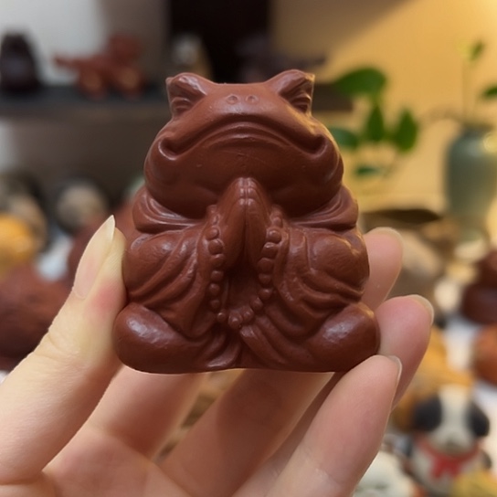 紫砂茶宠打坐蟾仙