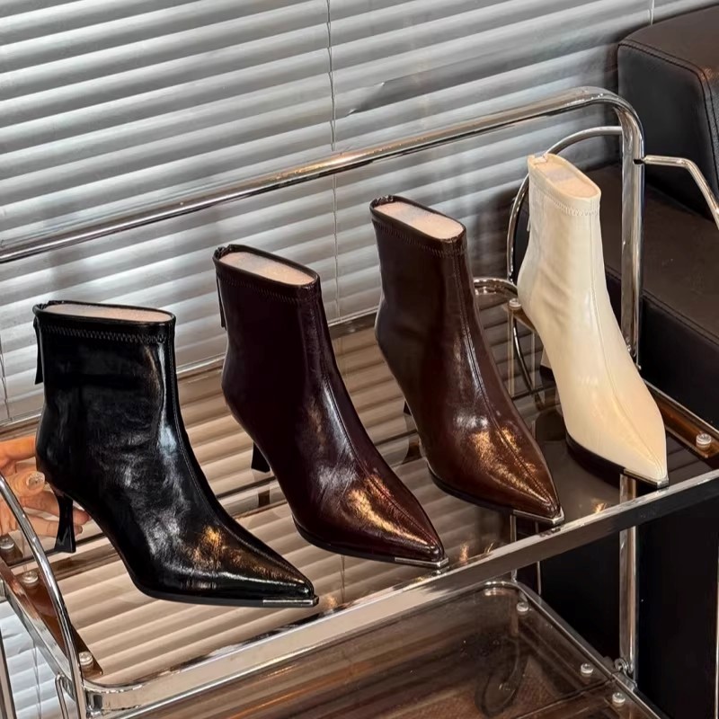 时尚尖头细跟短靴女2025冬季新款爆火软皮瘦瘦靴法式百搭高跟女靴