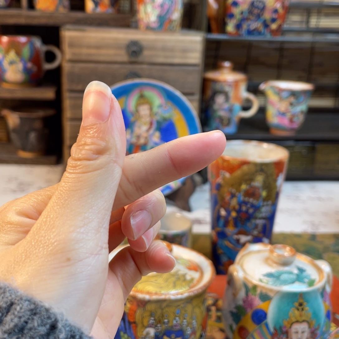 用***4手绘宝瓶加杯子福利