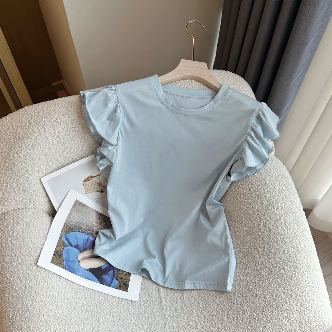 夏季甜美法式设计捏褶花朵袖圆领短袖T恤女2025新款时尚气质上衣