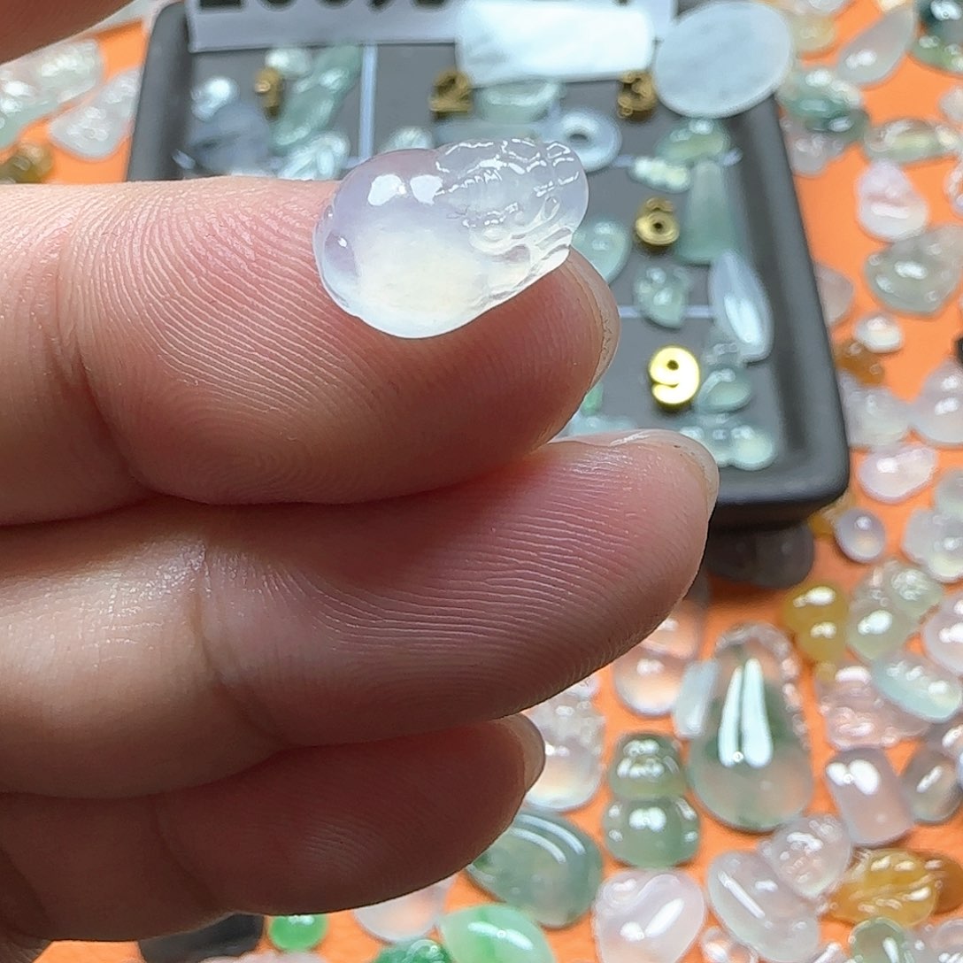 定制翡翠未镶嵌翡翠