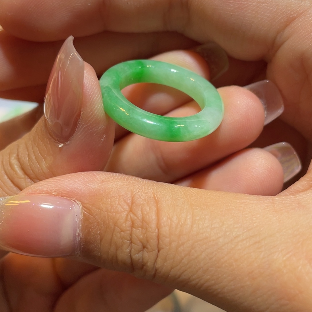 翡翠未镶嵌颈饰13圈