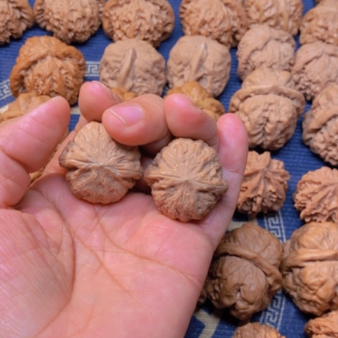 【闪购商品】吊坠文玩核桃小*黄金甲铁锤33