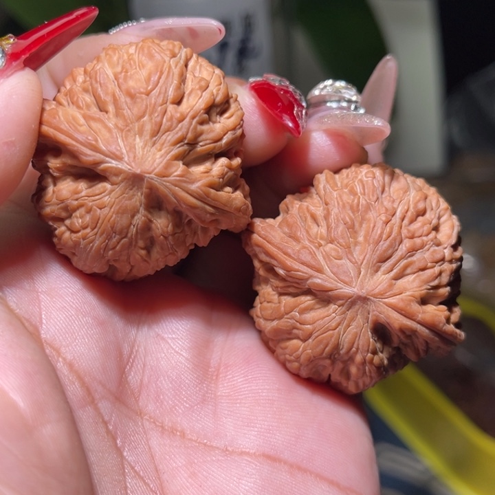 桃核把件            38