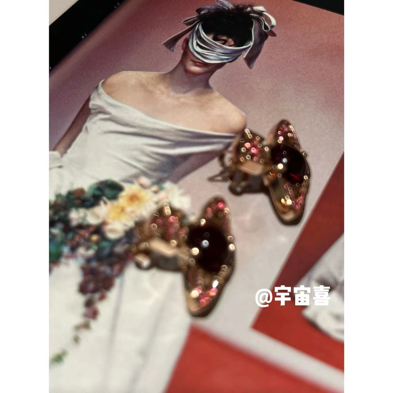 铜合金锆石耳饰  A3-108【草莓色可转星球造型金色底耳钉】