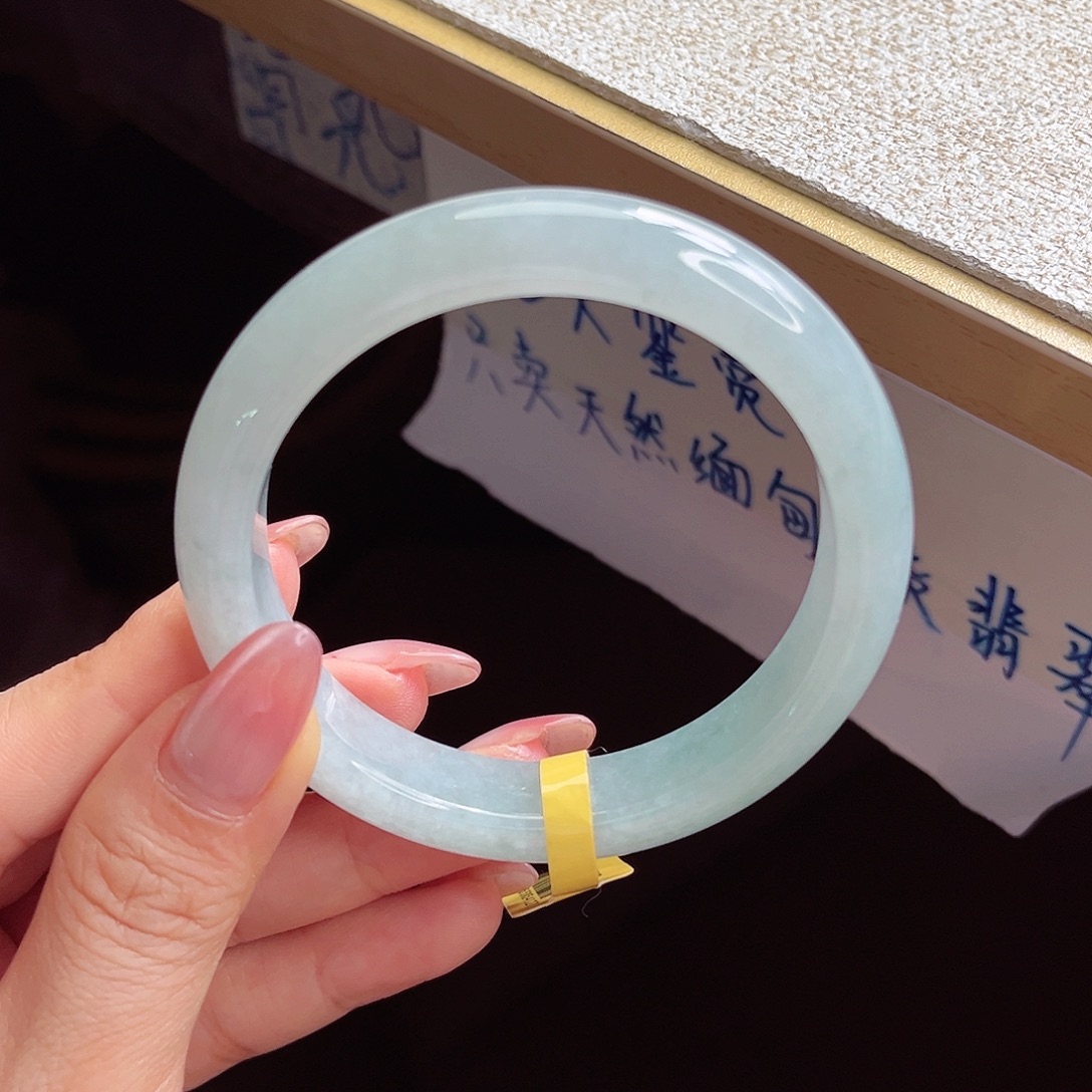 翡翠未镶嵌手镯手镯