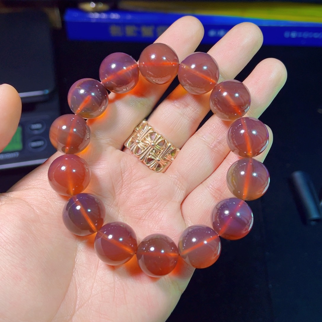 琥珀裸石未镶嵌琥珀