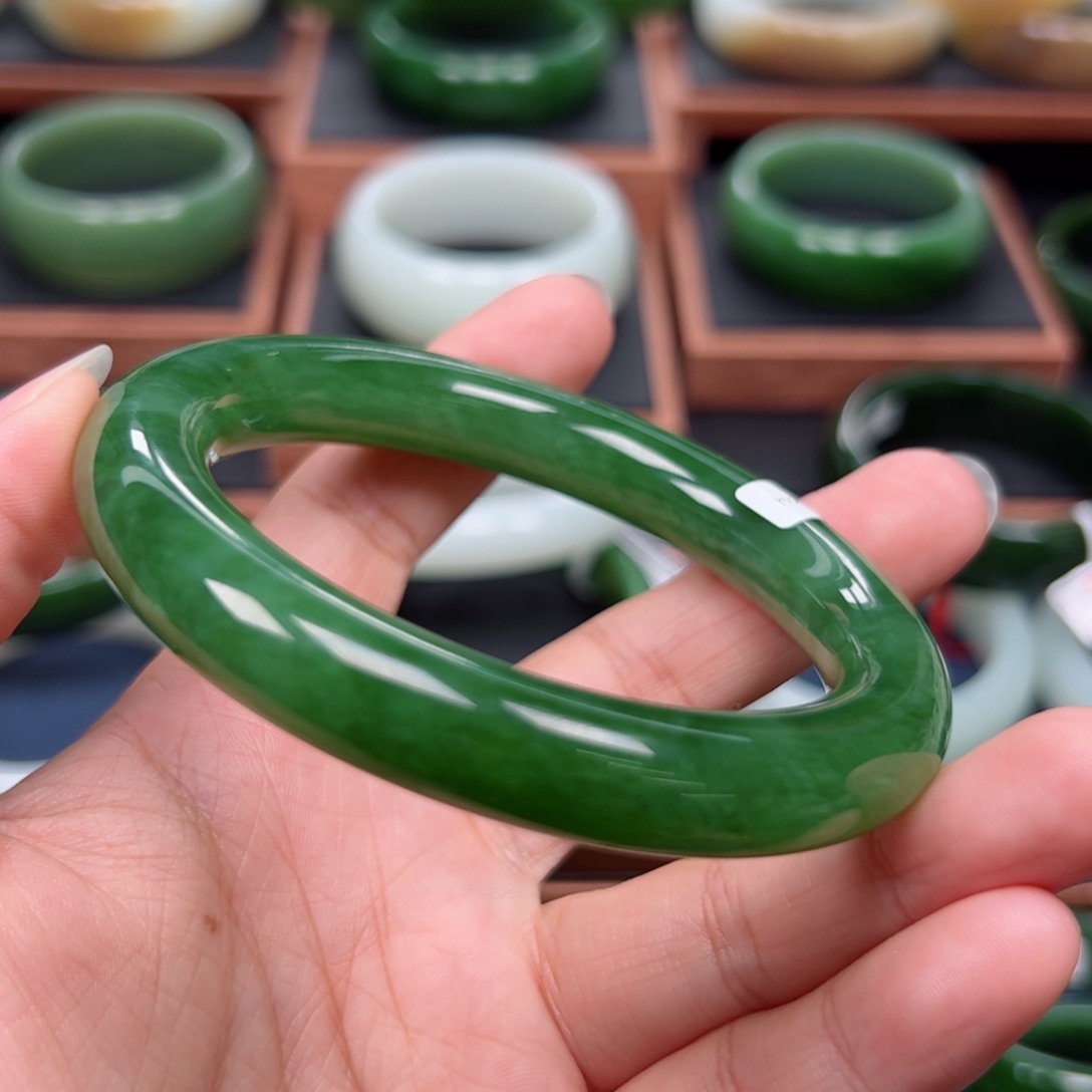 未镶嵌手镯和田玉（碧玉）6162