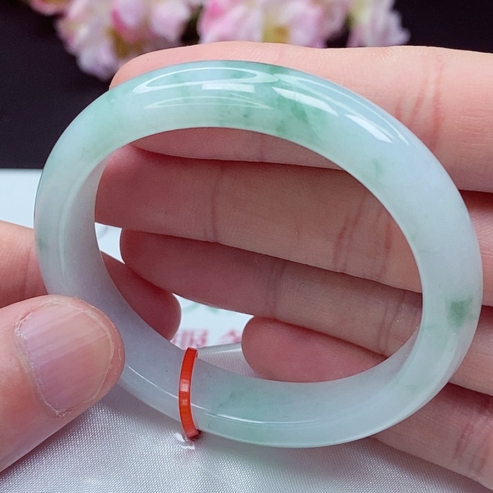 翡翠手镯未镶嵌54圈贵妃