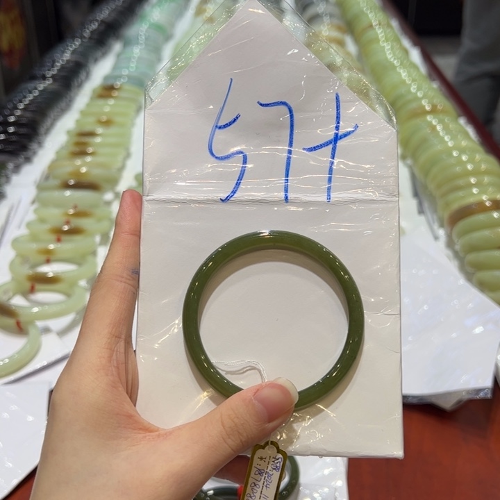 和田玉（糖玉）手镯未镶嵌