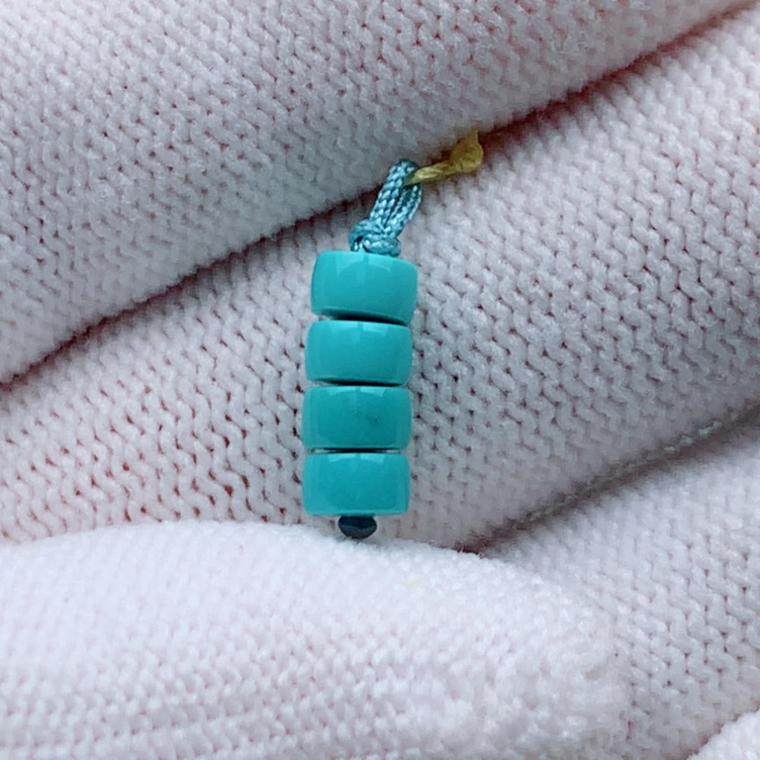 绿松石颈饰未镶嵌