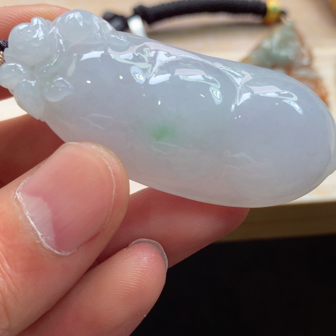 翡翠未镶嵌颈饰吊坠