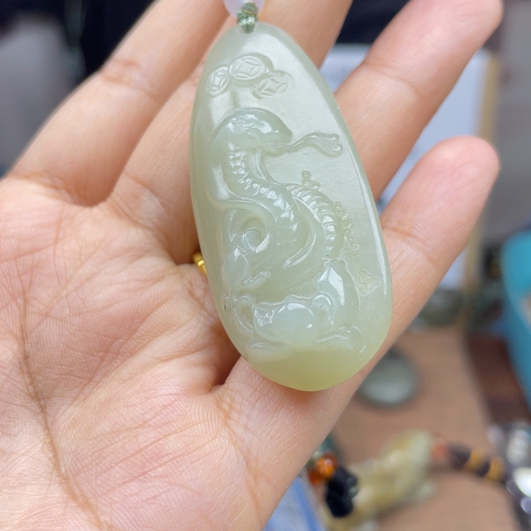 和田玉颈饰未镶嵌