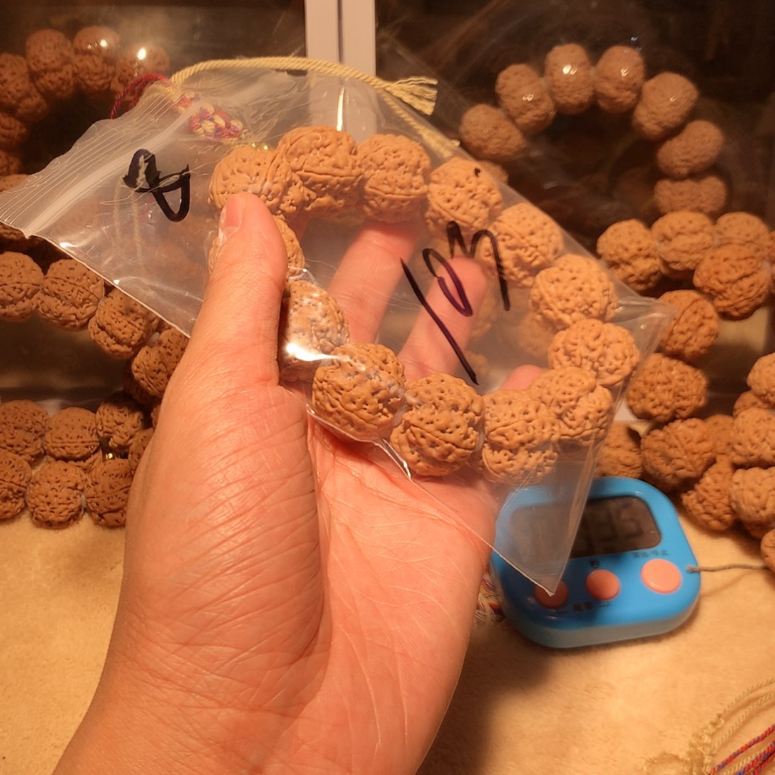 金刚菩提手串用****88。     