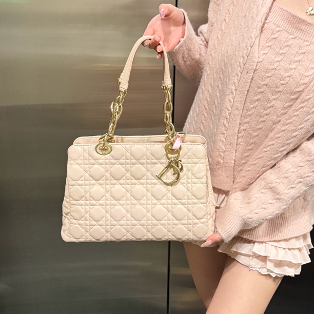 95新 DIOR/迪奥 95新dior樱花粉戴妃托特单肩手提包