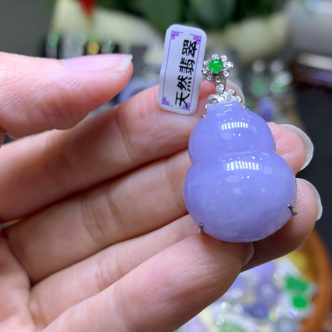 翡翠颈饰18K金镶嵌翡翠吊坠项链